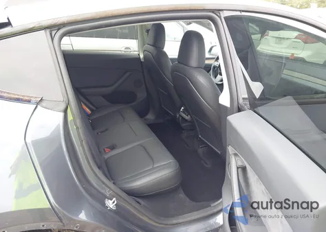 2023 Tesla Model Y Awd/Long Range Dual Motor All-Wheel Drive z USA, uszkodzony, nr VIN 7SAYGDEE6PA193342